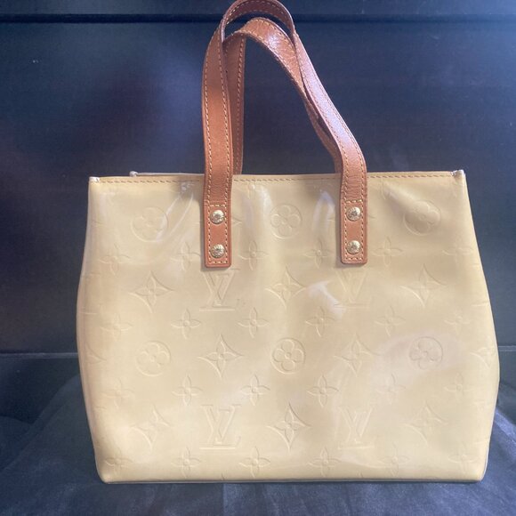 Louis Vuiton Vernis Monogram Reade PM Handbag - Picture 2 of 13